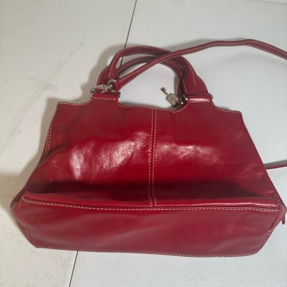 Fossil Elegant Red Leather Handbag - Picture 4 of 7